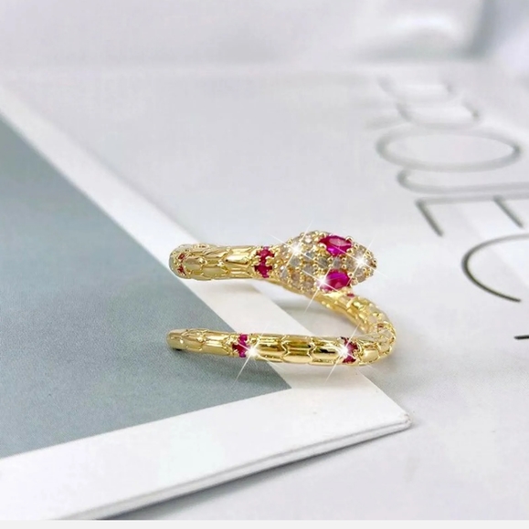 18K Gold Plated Brass Snake Ring made with Swarovski Crystal and Gift Box - Picture 5 of 9